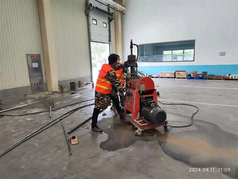 乾县厂房地面下沉塌陷注浆加固施工